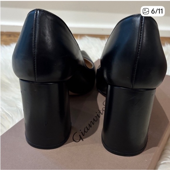 Gianvito Rossi Elegant Black Leather Block Heels - Picture 6 of 11